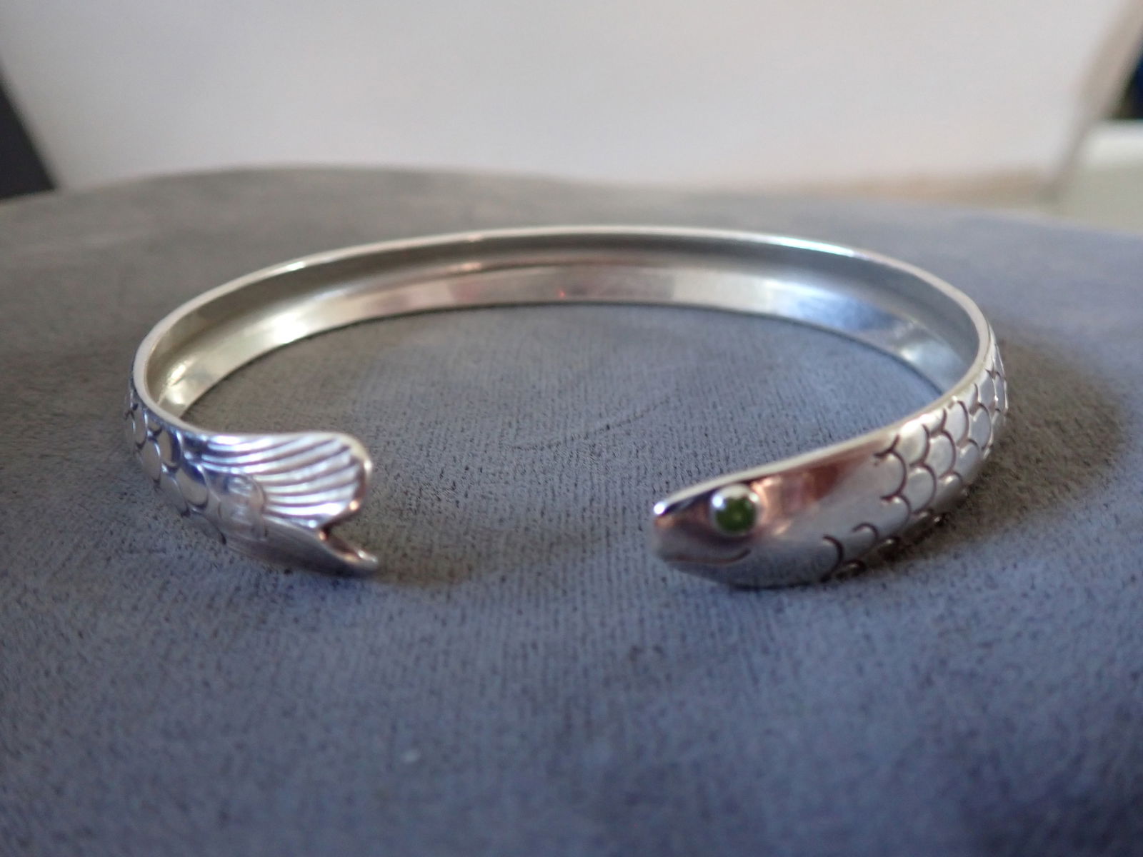 Sterling Silver Signed Eden Herring Fish Design Cuff with Green Eye (1 of 7)