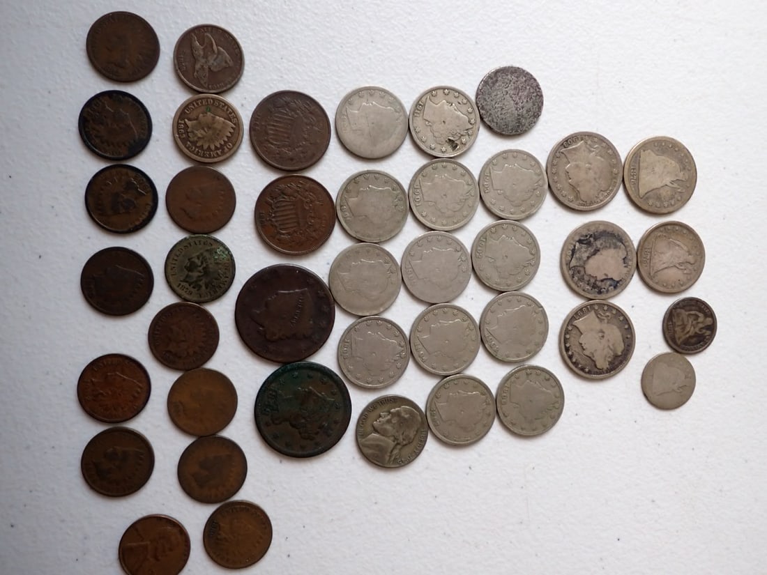 Seated Liberty Quarter, 20 cent, 1876-CC Dime, and other Coins (1 of 20)