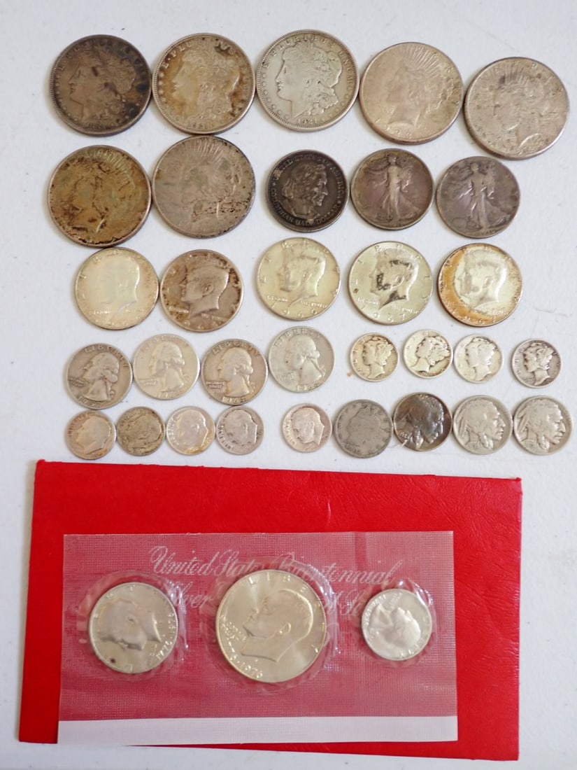Silver Dollars, Columbian Expo & other Halfs, & other Coins (1 of 14)