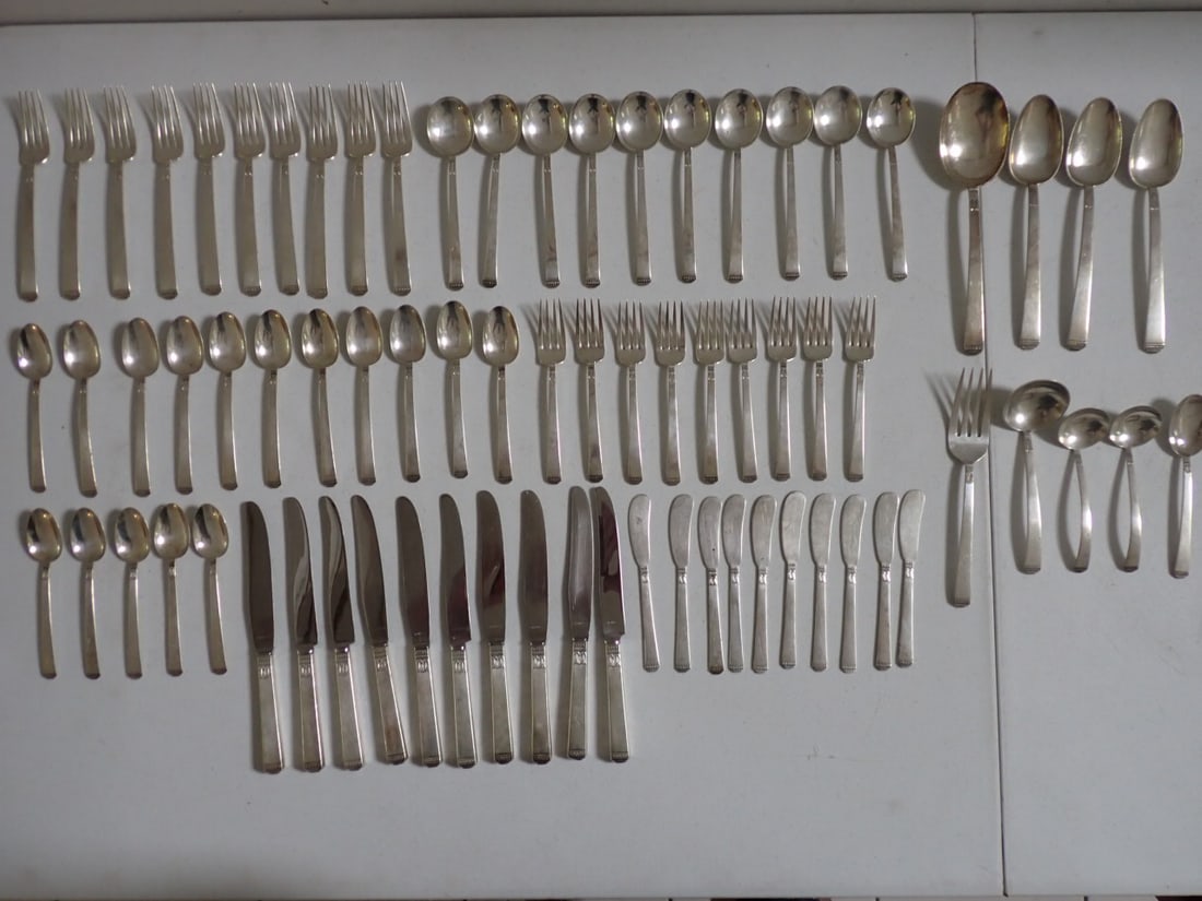 Lunt Regency Sterling Silver Flatware Set (1 of 15)