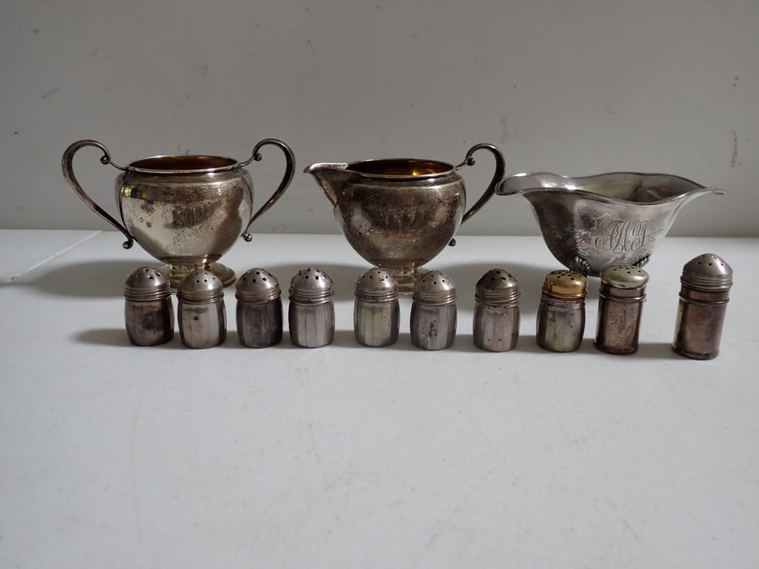 Sterling Silver footed Bowl, Sugar and Creamer set, and salt shakers (1 of 9)