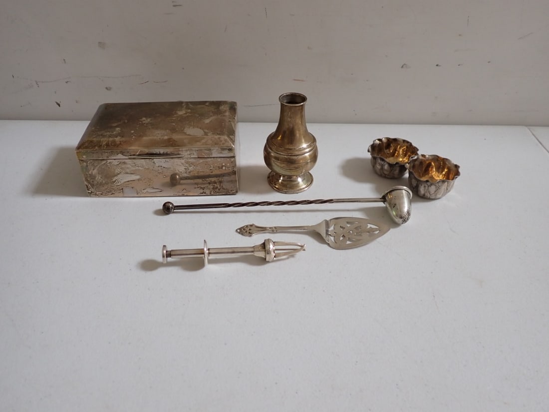 Sterling Candle Snuffer, Salts, and other Silver (1 of 19)