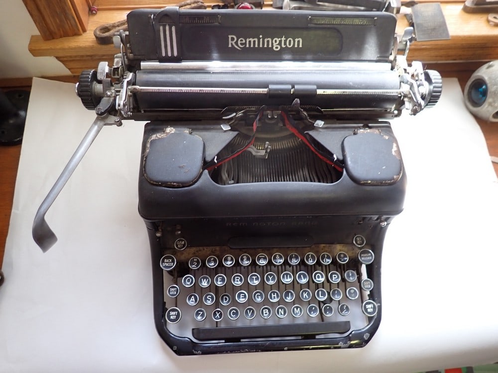 Remington Metal Typewriter: 9" x 15" x 14"
