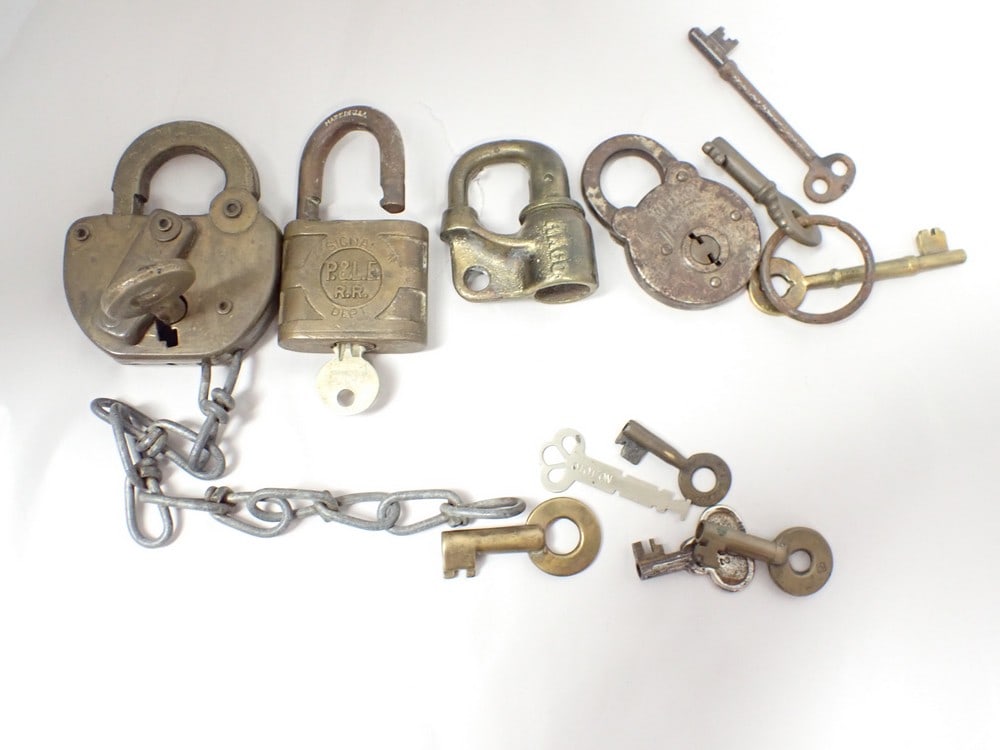 Pennsylvania Railroad Lock, P&LE Railroad Lock and etc. (1 of 11)