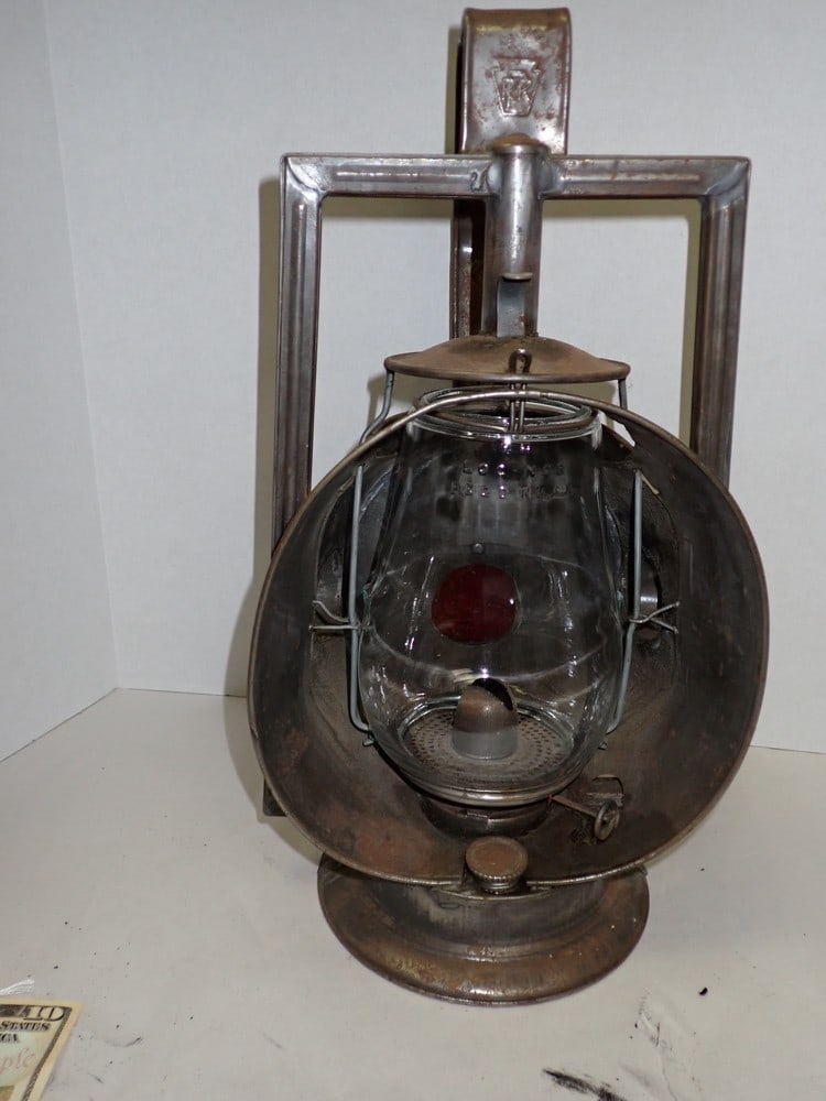 Dietz Pennsylvania Railroad handled lantern (1 of 6)