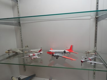 10 model airplanes