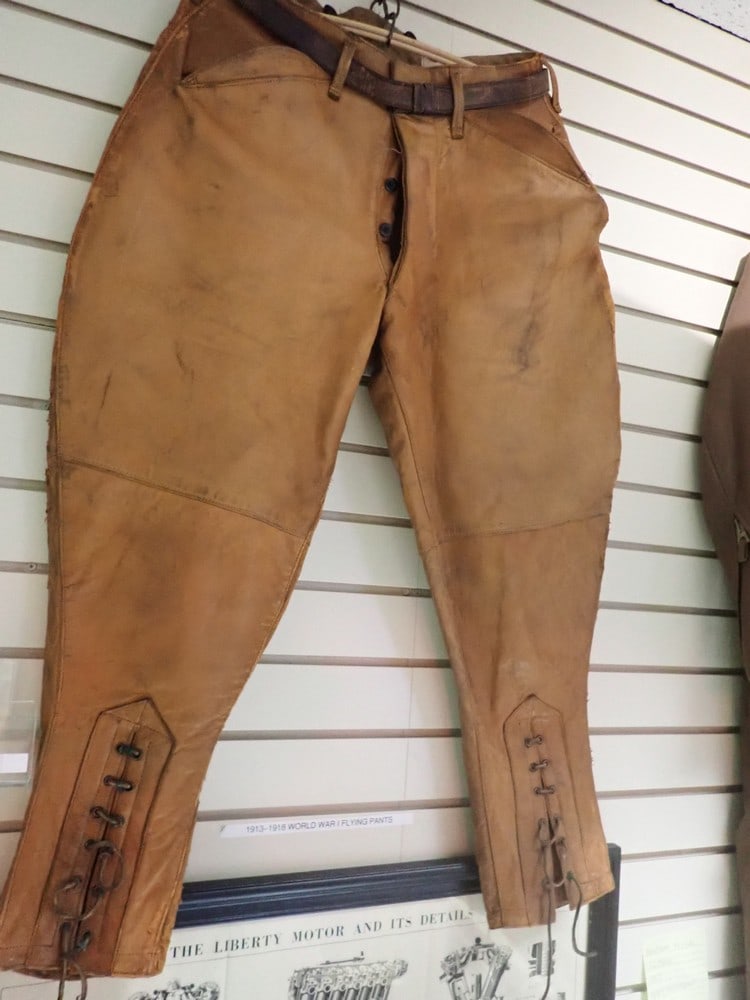 WWI 1913-1918 Leather flying pants (1 of 6)