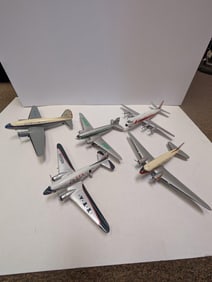 5 Model Airplanes complete