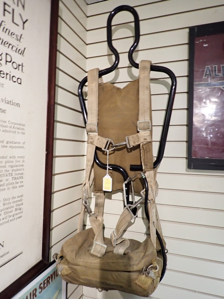 WWI Army Air Corp Parachute (1 of 5)