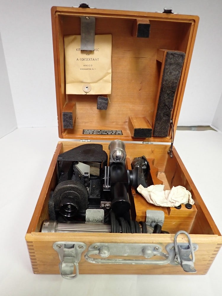ANSCO A-10 A Sextant in box: Wooden case has some scratches. Metal has oxidation 9"x 9" x 6"