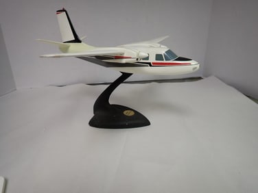 "AERO Commander" Plastic Model on metal stand