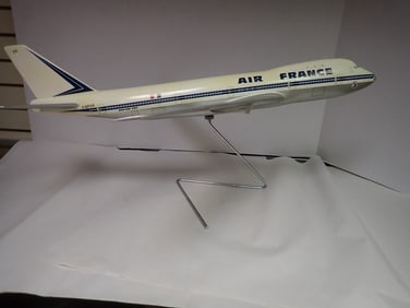 Air France Boeing 747 Model one metal stand