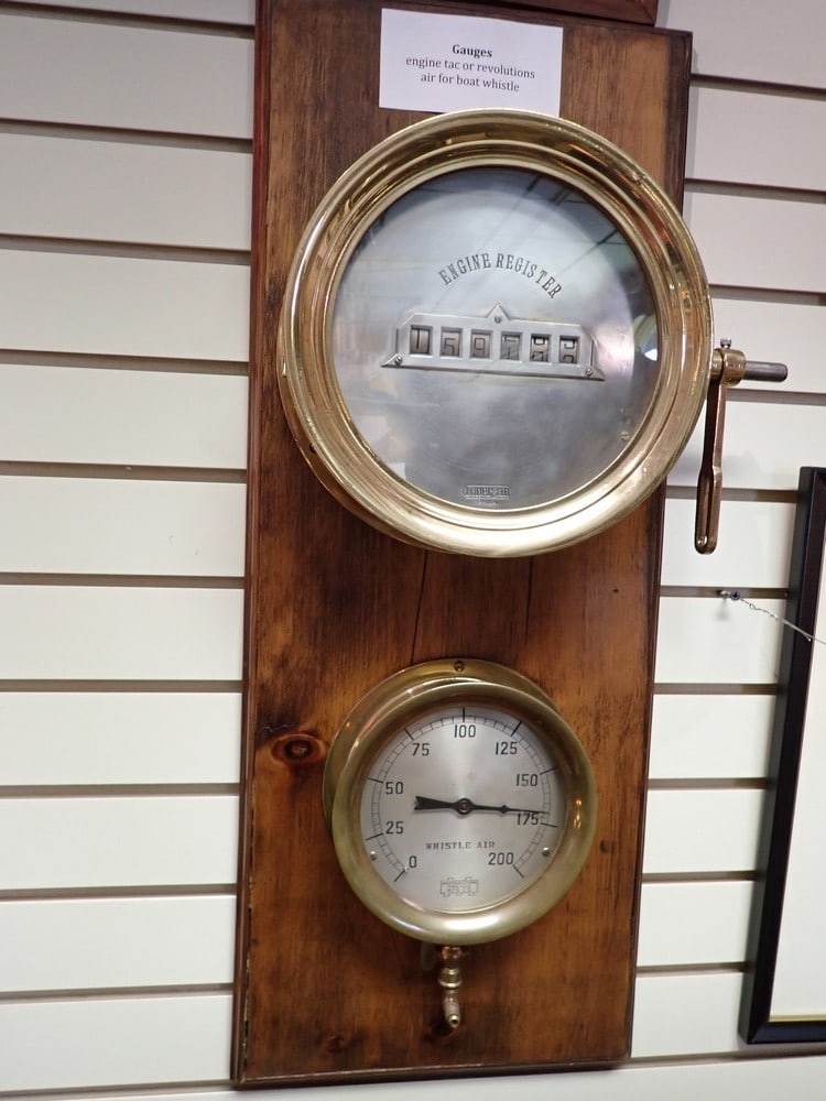 Island Queen Tac & Whistle Air Pressure Brass Gauges (1 of 7)