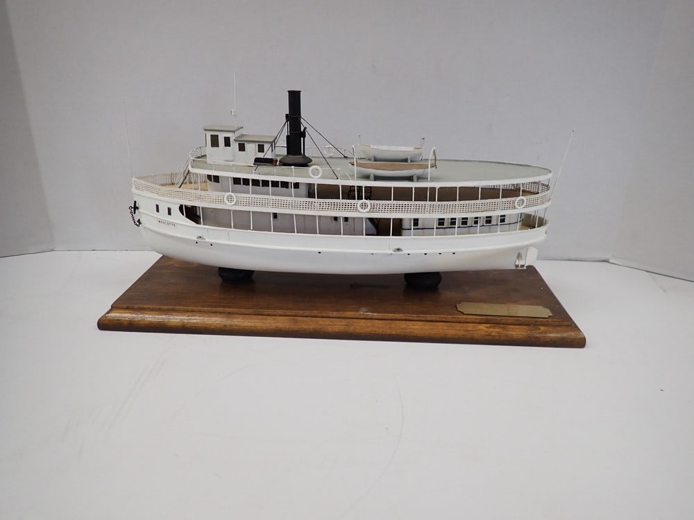"Mascotte" Passenger Boat Model (1 of 12)