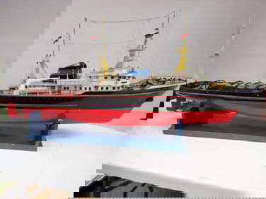 "Zwarte Zee" Radio Controlled Sea-Going Tug Boat