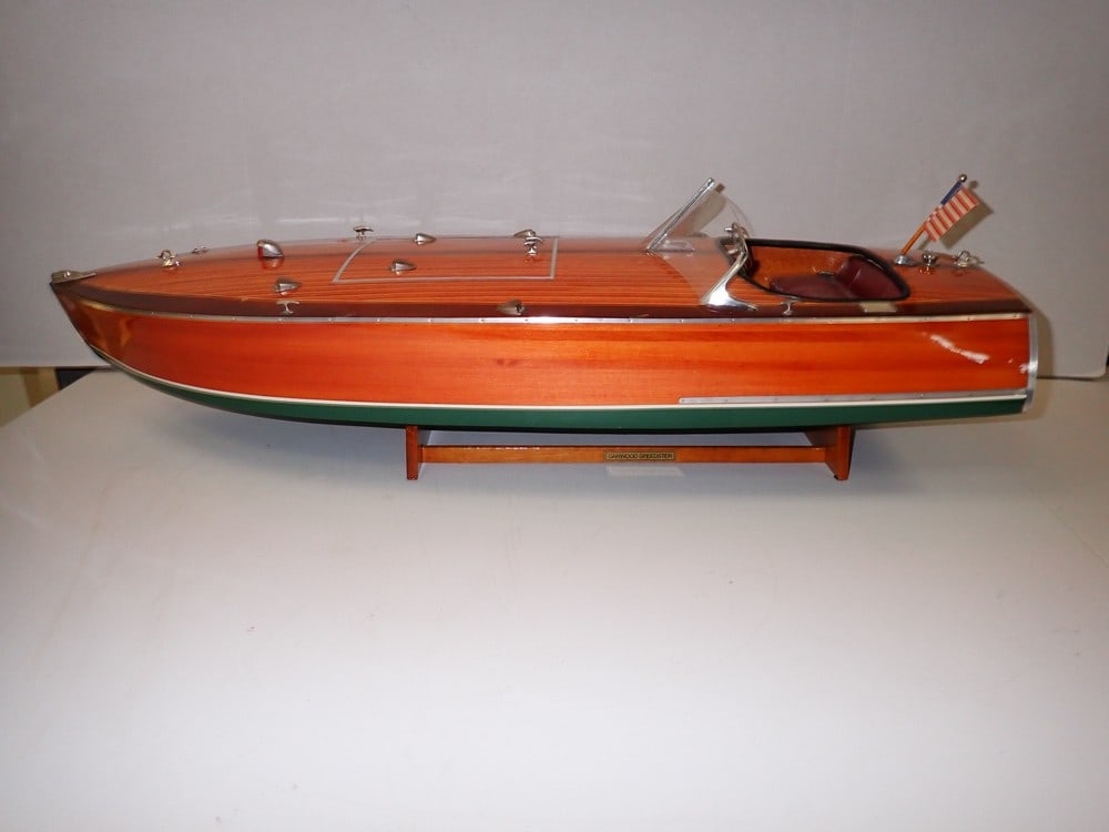 "Garwood Speedster" Wooden Speedboat Model (1 of 12)