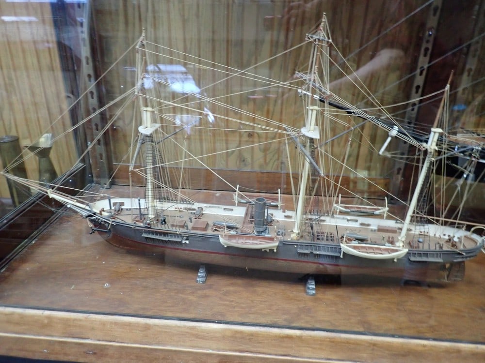 Sailing Ship Model Plastic: Detailed model with lifeboats, canons, etc. 32" L