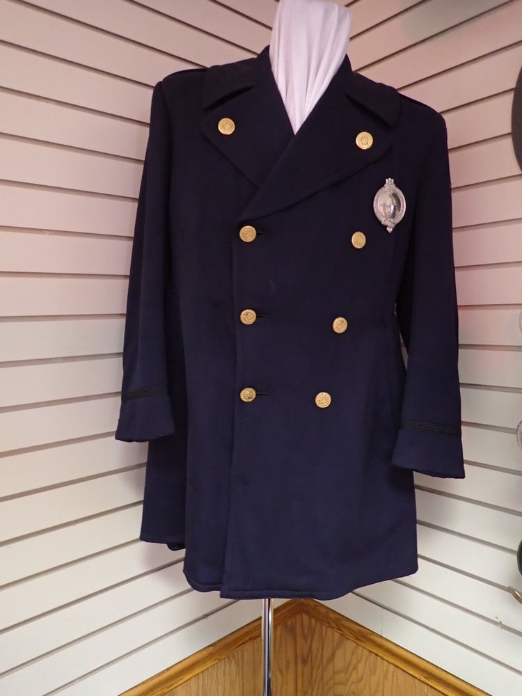 Pittsburgh Police Wool Coat with Patch: Marked Brass Buttons, Badge