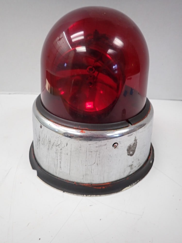 Vintage Red Revolving Police Light (1 of 4)