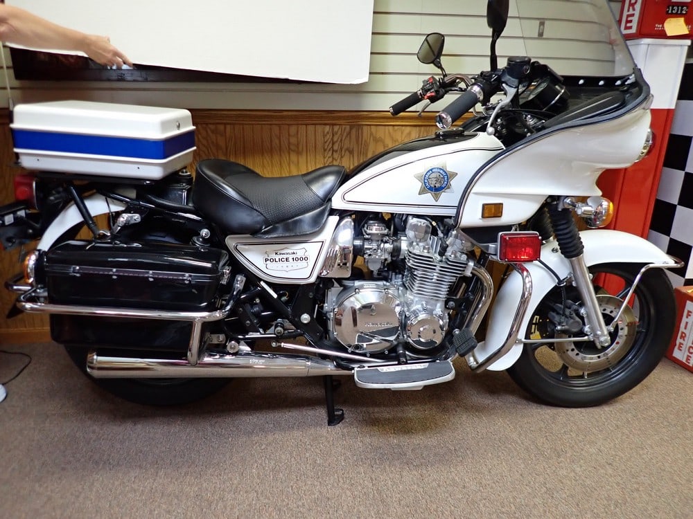 2001 Kawasaki KZ1000 Police Motorcycle (1 of 13)