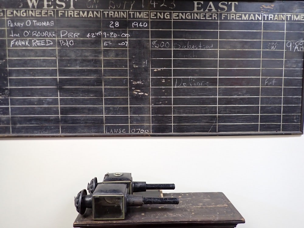 500 Line Railroad Sign-in Board (1 of 5)