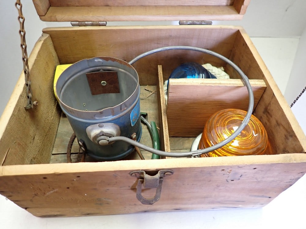 Battery Operated R.R. Lantern w/ Blue & Amber Globes (1 of 6)