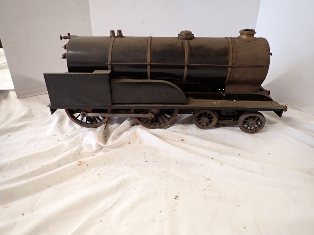 British Steam Engine Kit, No Cab (1 of 8)
