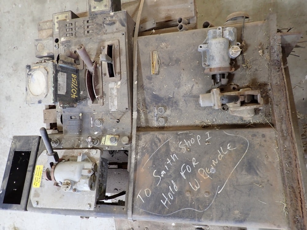 Railroad Engine Throttle and Controls (1 of 14)