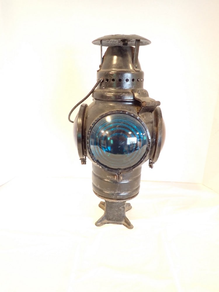 Railroad Switch Lantern (1 of 7)