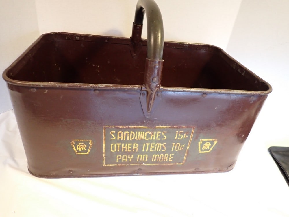 Pennsylvania R.R. Sandwich & Snack Basket (1 of 6)