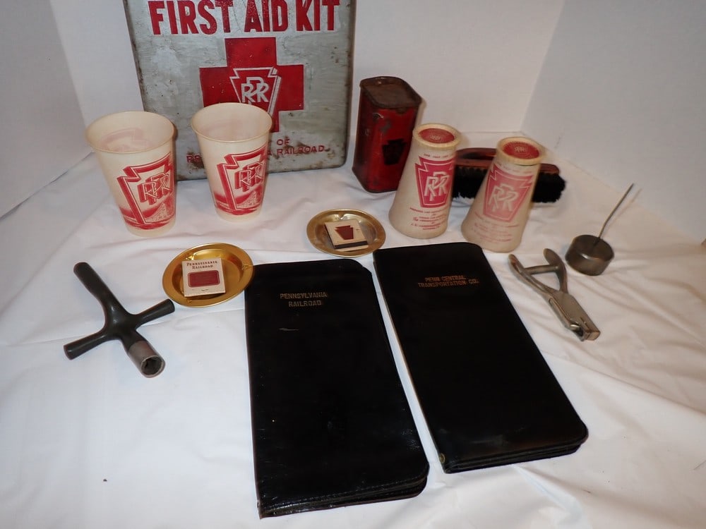 Pennsylvania R.R. Advertising Tin, First Aid Kit, etc. (1 of 15)