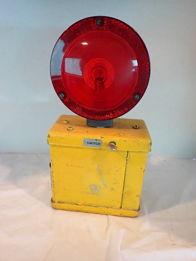 P.R.R. Train Rear Flashing Light (1 of 5)