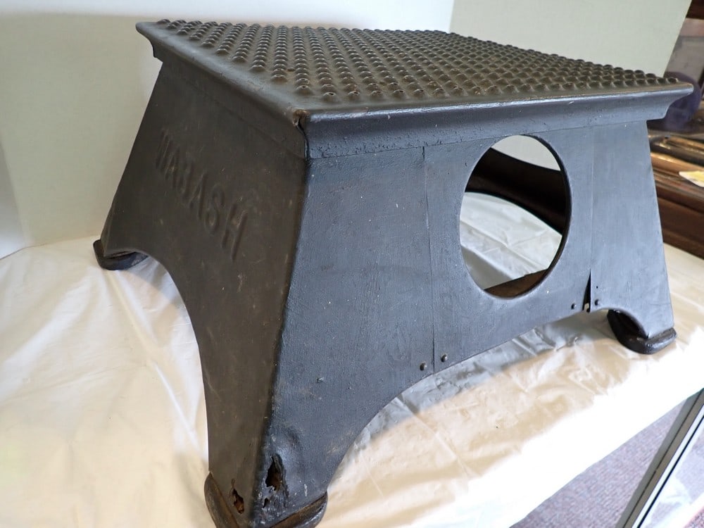 "Wabash RR" Passenger Car Step Stool (1 of 6)
