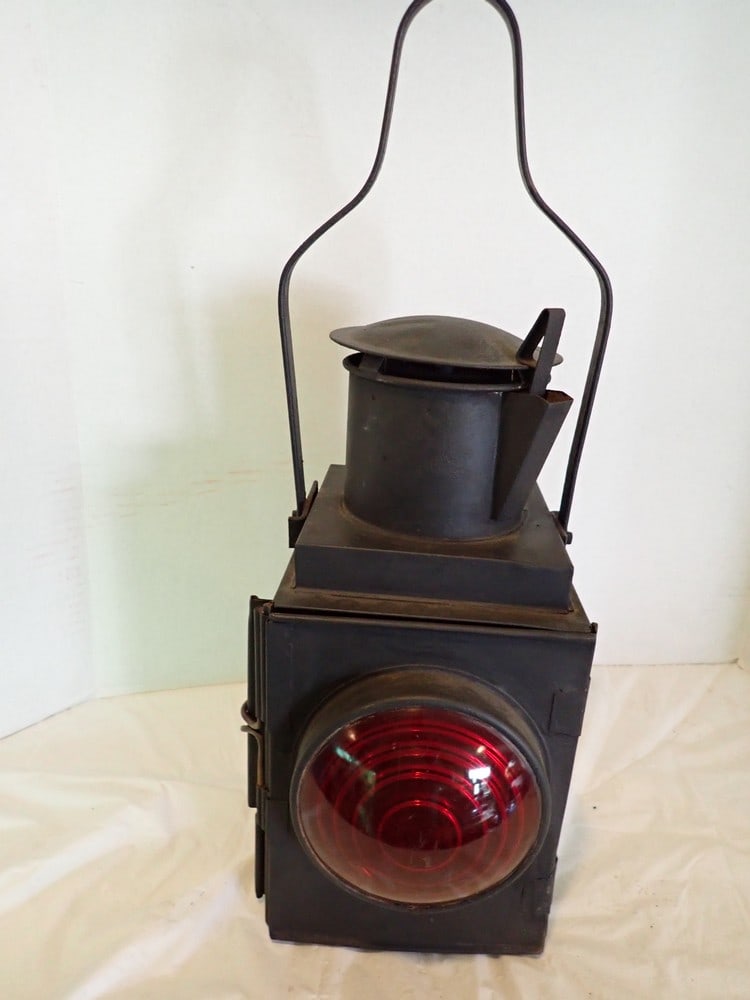 English R.R. Lantern with Red Lens (1 of 3)