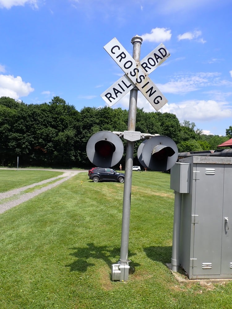 Railroad Crossing Signal Light (1 of 7)