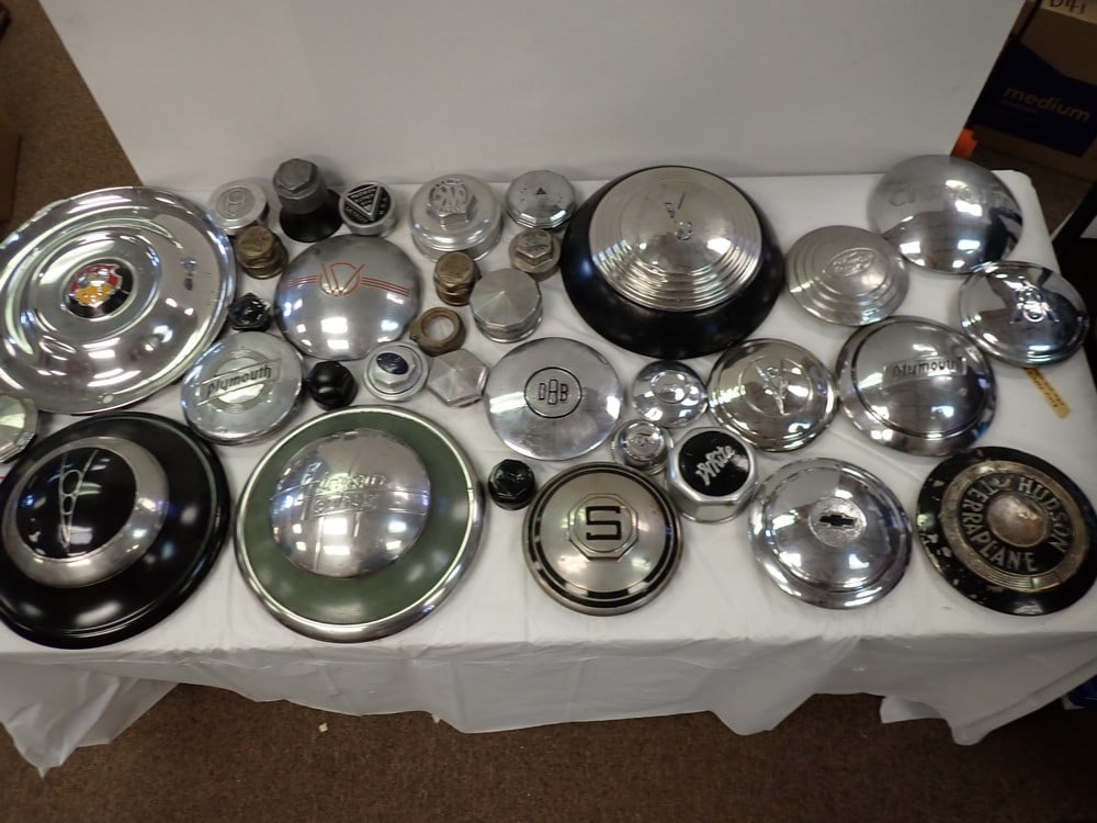 Vintage, assorted hubcaps (1 of 9)