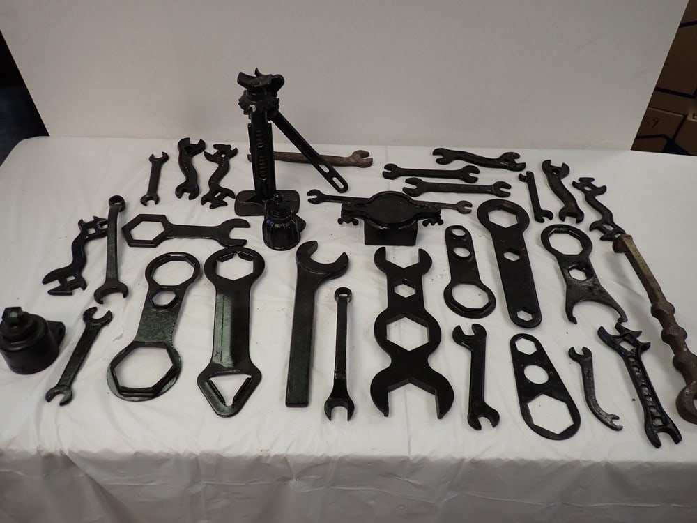 Early Ford V-8 Car Maintenance Tools (1 of 8)