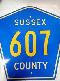 "Sussex RI 607 County" metal sign