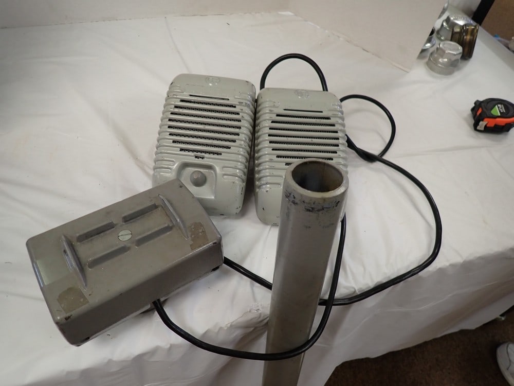 Drive-In Speaker (1 of 3)