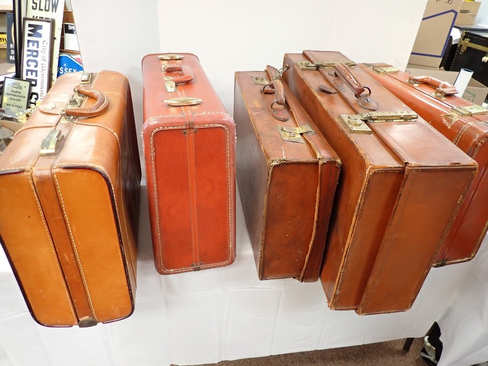 5 Vintage Leather Suitcases (1 of 6)