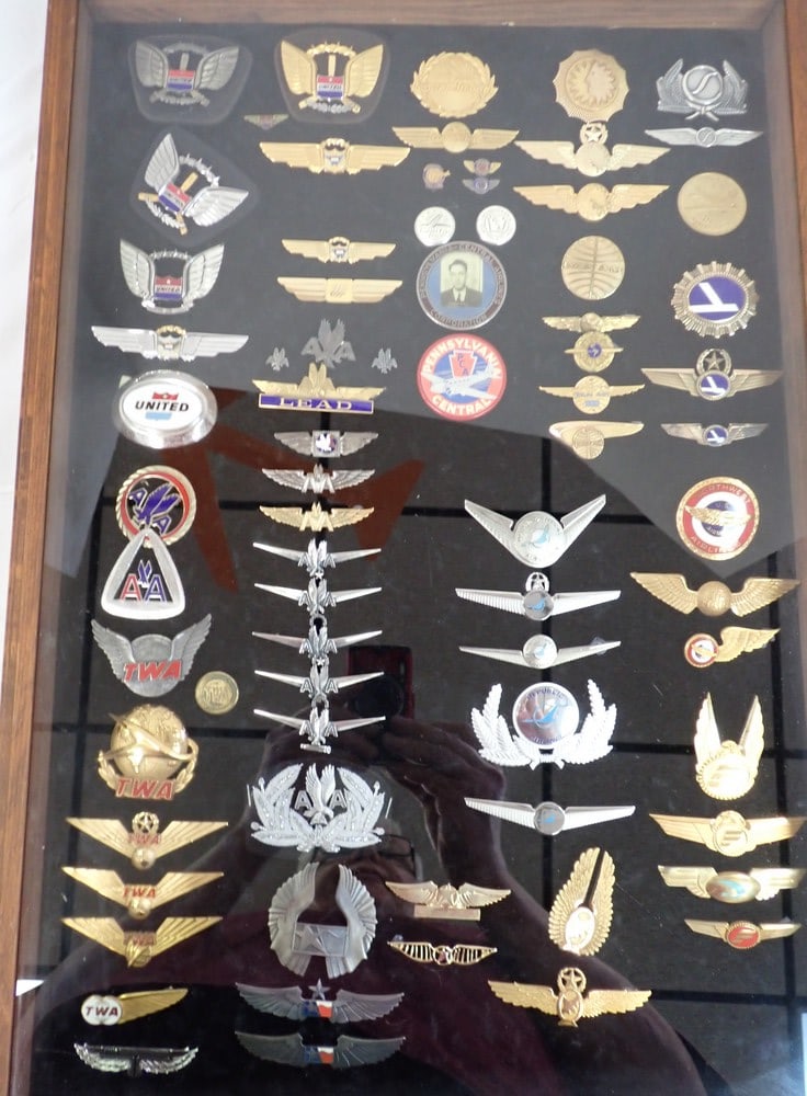 Airline Pins & Insignia (1 of 10)