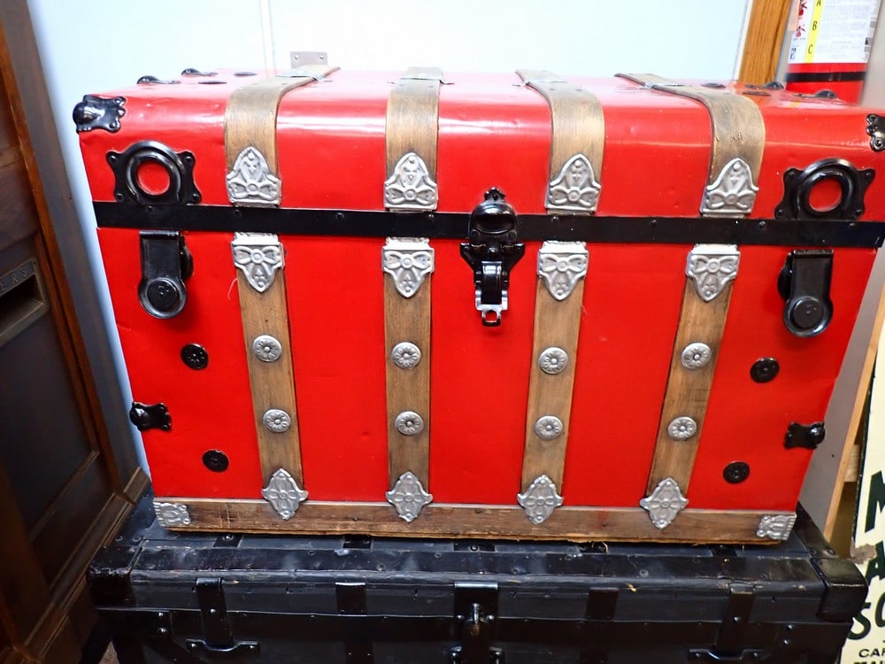 Red Painted Steamer Trunk (1 of 3)
