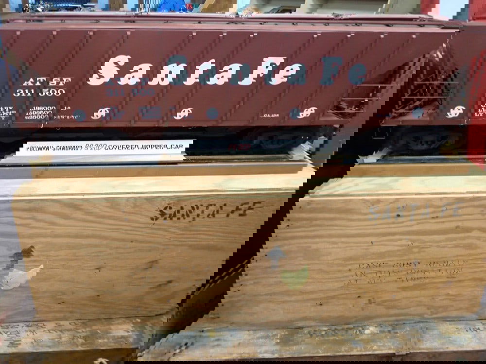 Large Scale Pullman Standard (Sante Fe) PS-2CD (1 of 5)