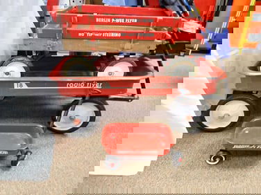 3 red wagon
