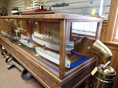 Showcase Wooden