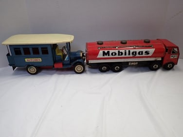 Mobil Gas & Autobus Tin Toys