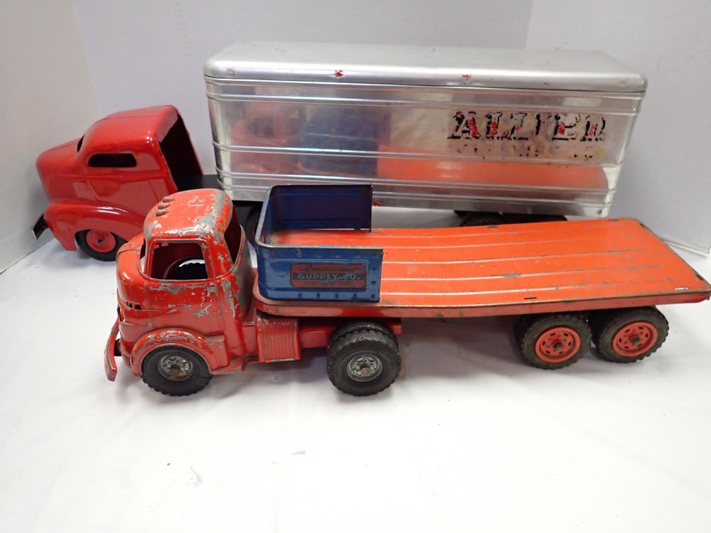 2 pressed Steel Trucks (1 of 12)
