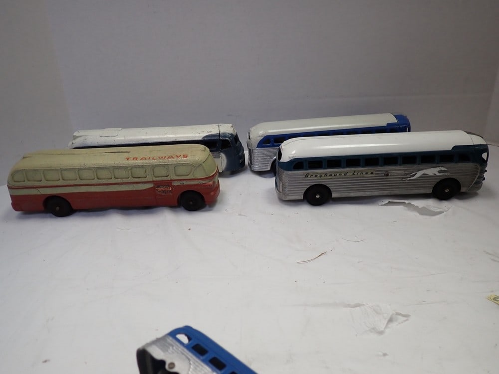 3 Greyhound & Trailways metal Buses: All approx. 9"