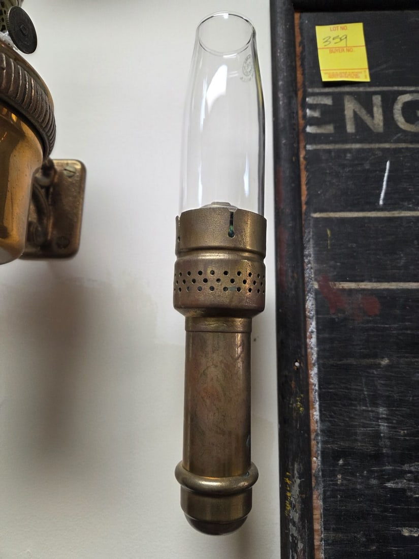 Pair of brass railroad car lamps (1 of 5)