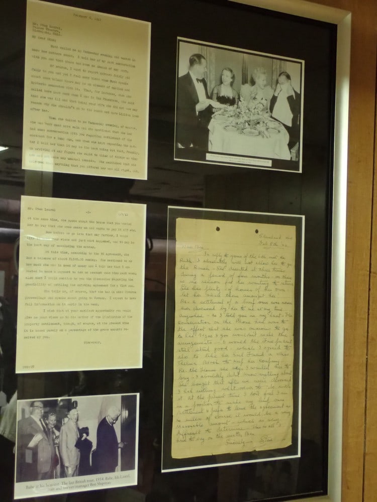 Signed Stan Laurel Handwritten letter with Display (1 of 11)
